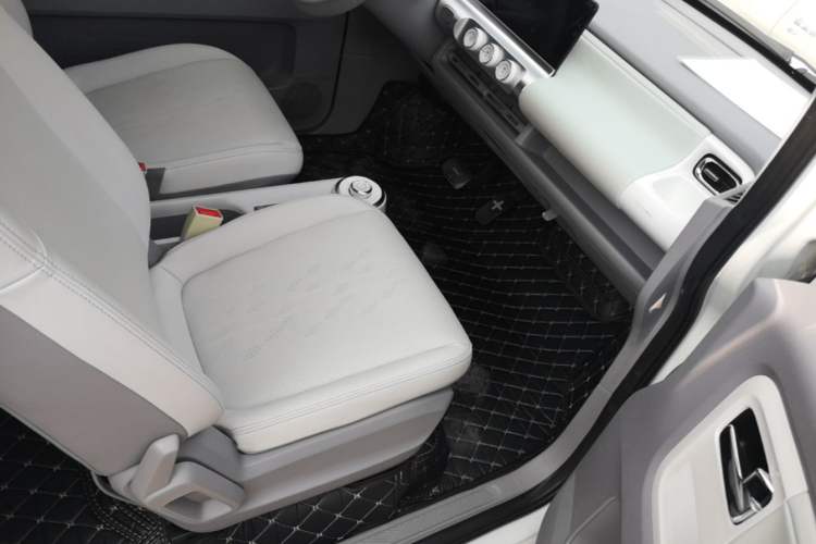 Used Wuling Air ev 2023 - Four Seats - Advanced Edition Right Front Seat