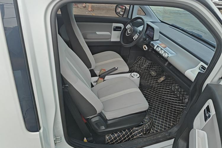 Used Wuling Air ev 2023 – Two-Seater - Standard Edition Right Front Seat