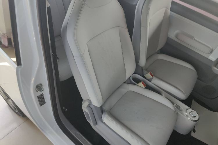 Used Wuling Air ev 2023 - Four Seats - Advanced Edition Right Front Seat