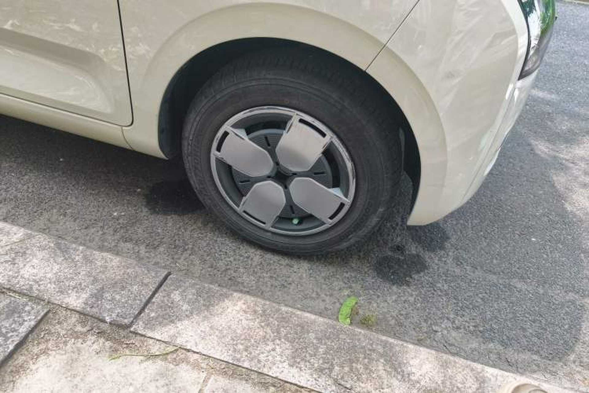 Used Wuling Air ev 2023 - Four Seats - Advanced Edition Right Front Wheel Hub