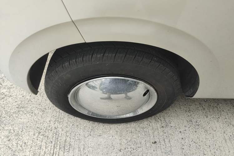 Used Wuling Air ev 2023 - Four Seats - Standard Edition Right Rear Wheel Hub