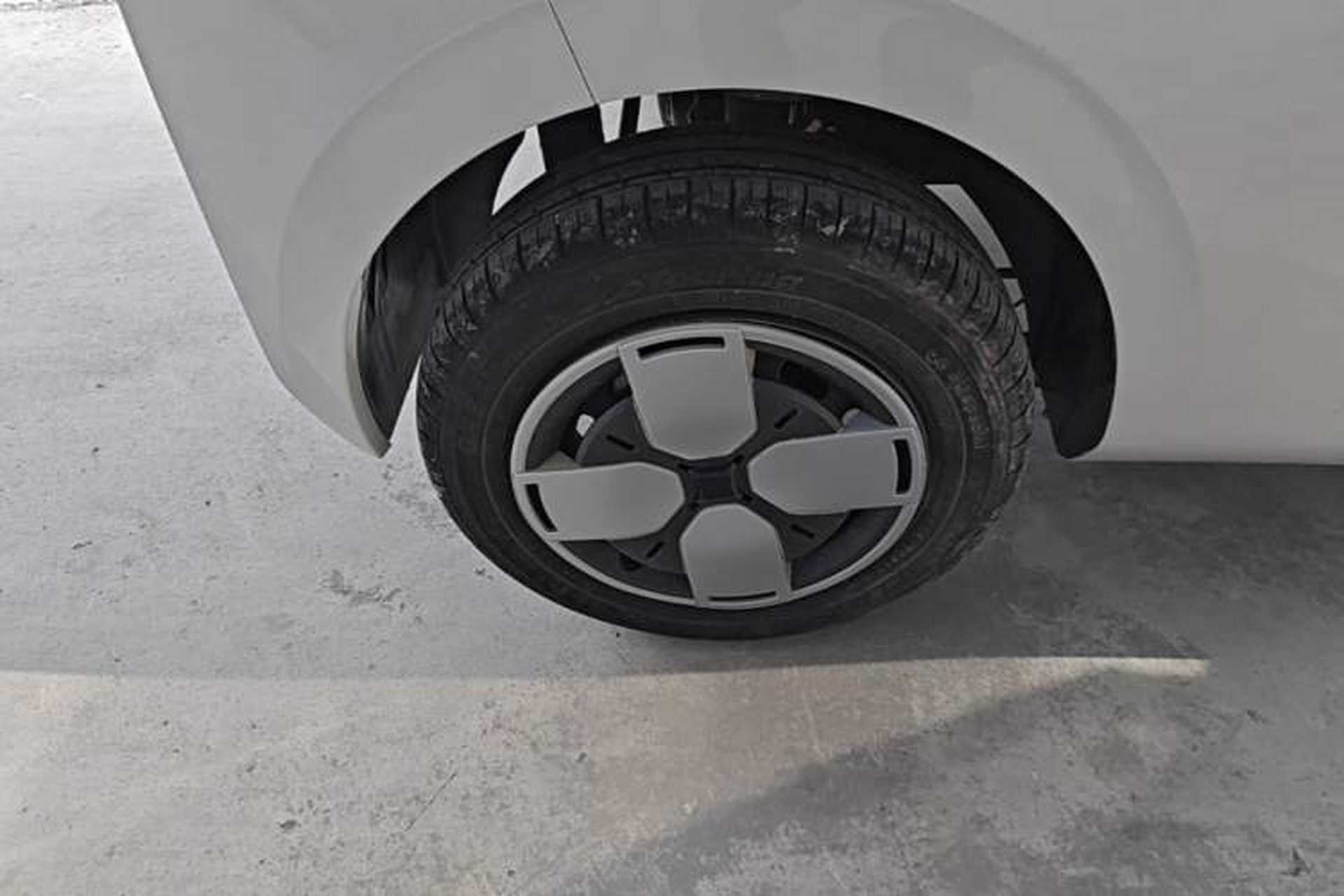 Used Wuling Air ev 2023 - Four Seats - Advanced Edition Right Rear Wheel Hub