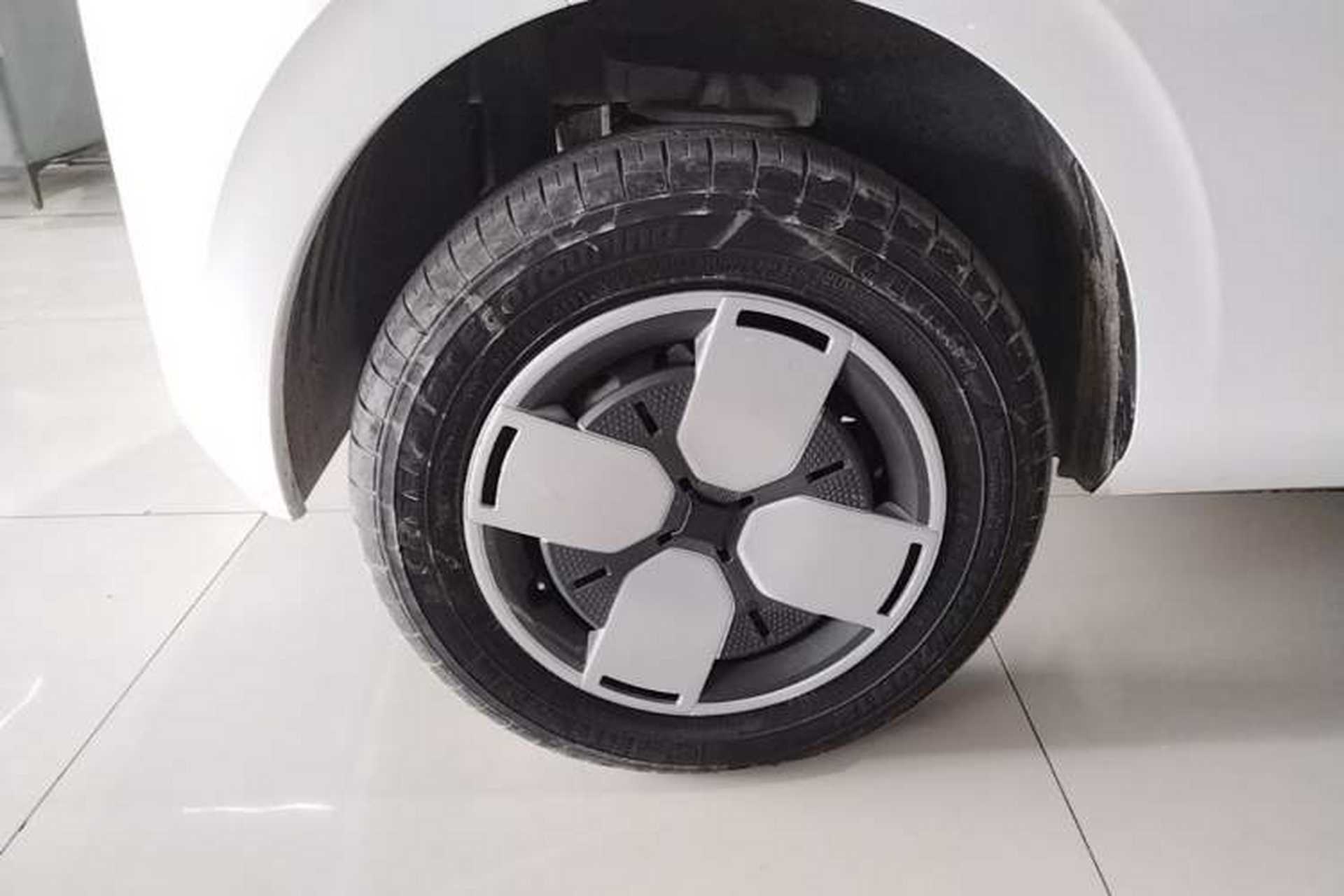 Used Wuling Air ev 2023 - Four Seats - Advanced Edition Right Rear Wheel Hub