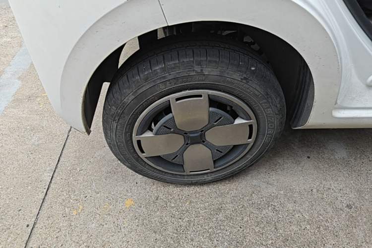 Used Wuling Air ev 2023 – Two-Seater - Standard Edition Right Rear Wheel Hub