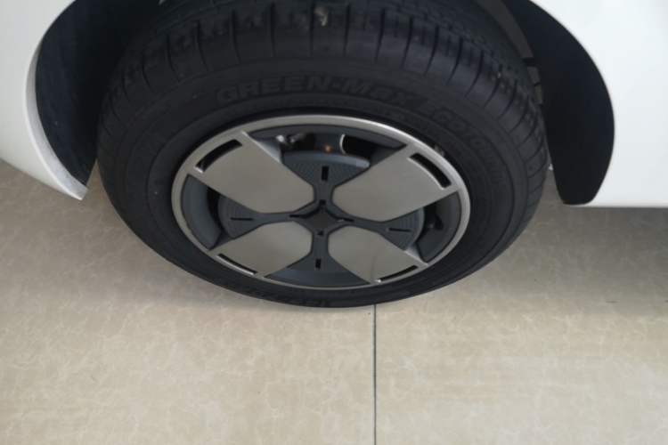 Used Wuling Air ev 2023 - Four Seats - Standard Edition Right Rear Wheel Hub