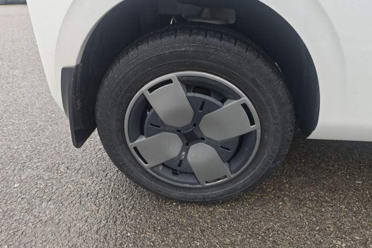 Used Wuling Air ev 2023 - Four Seats - Standard Edition Right Rear Wheel Hub