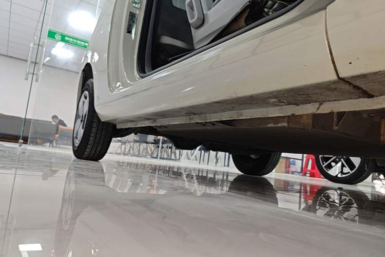 Used Wuling Air ev 2023 - Four Seats - Advanced Edition Right Side Sill
