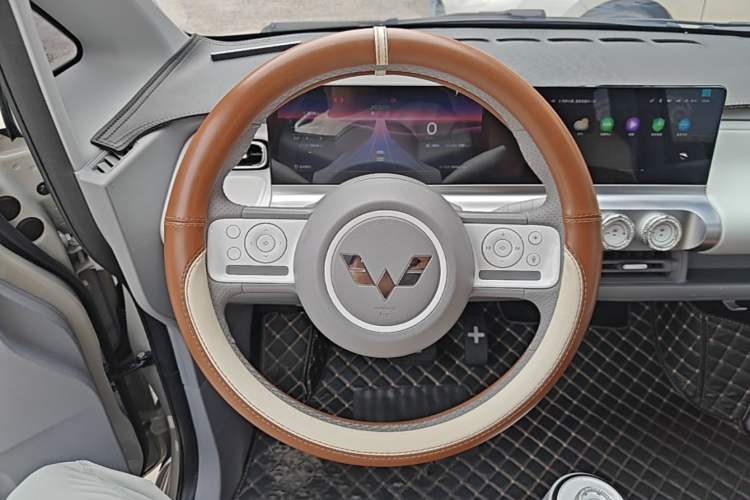 Used Wuling Air ev 2023 - Four Seats - Advanced Edition Steering Wheel