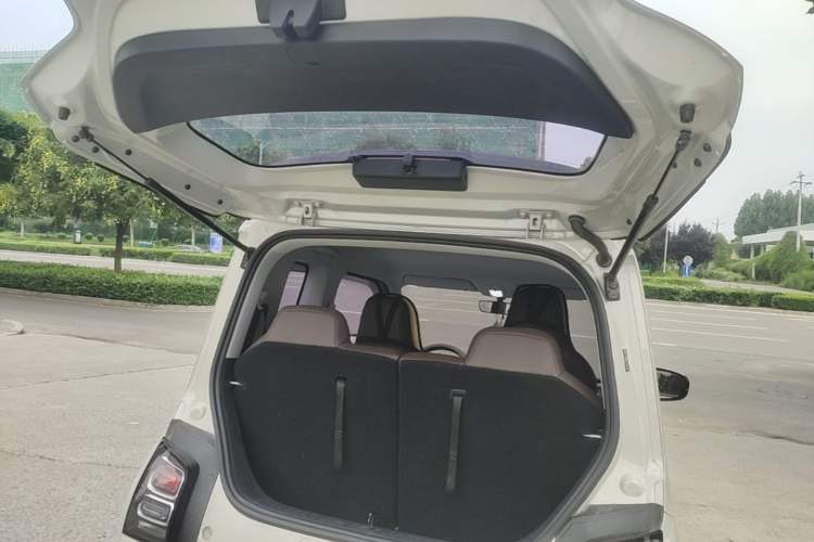 Used Wuling Air ev 2023 - Four Seats - Standard Edition Trunk