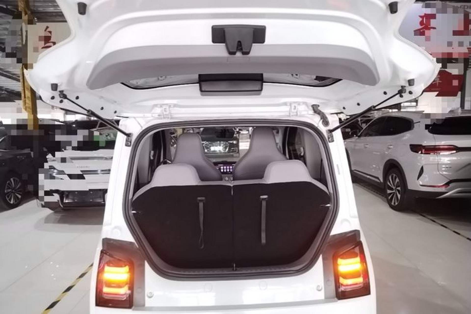 Used Wuling Air ev 2023 - Four Seats - Advanced Edition Trunk