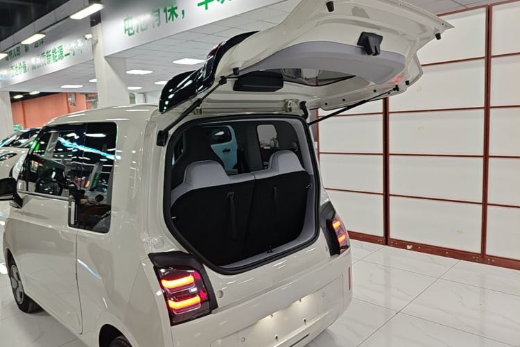 Used Wuling Air ev 2023 - Four Seats - Advanced Edition Trunk