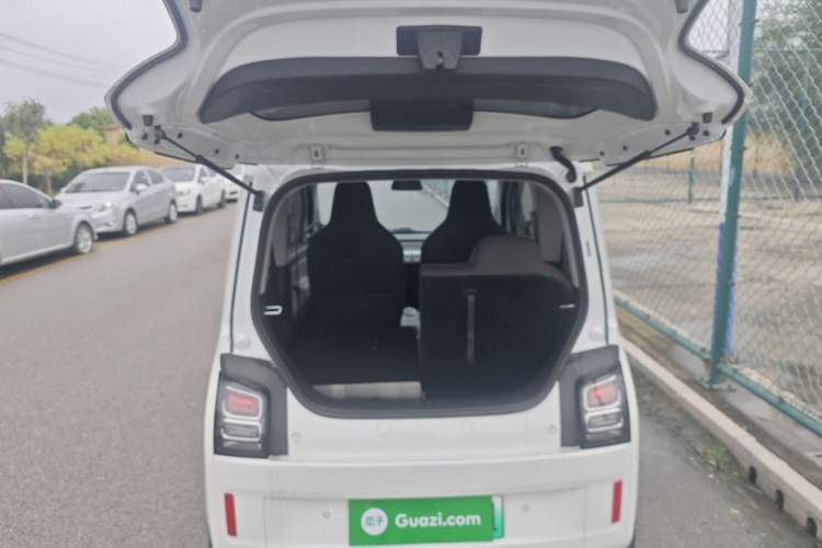 Used Wuling Air ev 2023 - Four Seats - Standard Edition Trunk