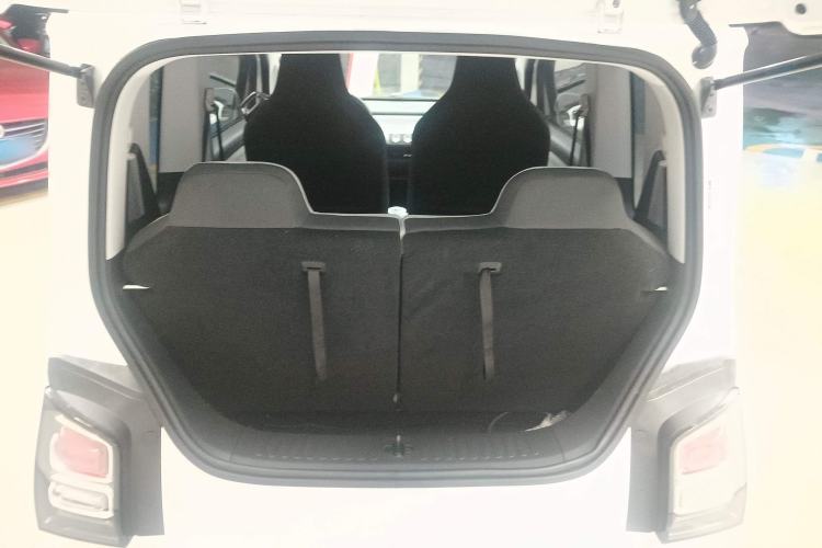 Used Wuling Air ev 2023 - Four Seats - Standard Edition Trunk