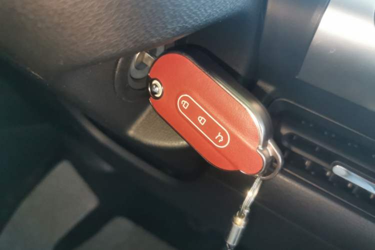 Used Wuling Air ev 2023 – Two-Seater - Standard Edition Vehicle Key