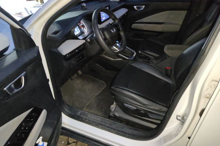 Used Wuling Alvez 2022 1.5L CVT Comfort Edition Driver Seat