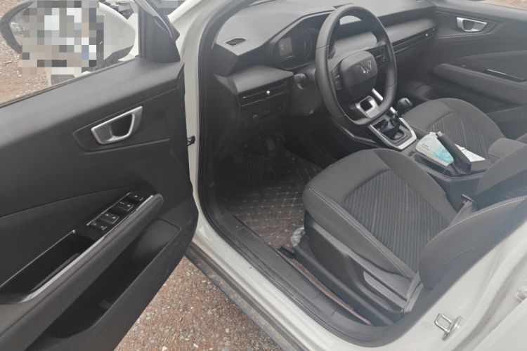 Used Wuling Alvez 2022 1.5L Manual Free-Style Model Driver Seat