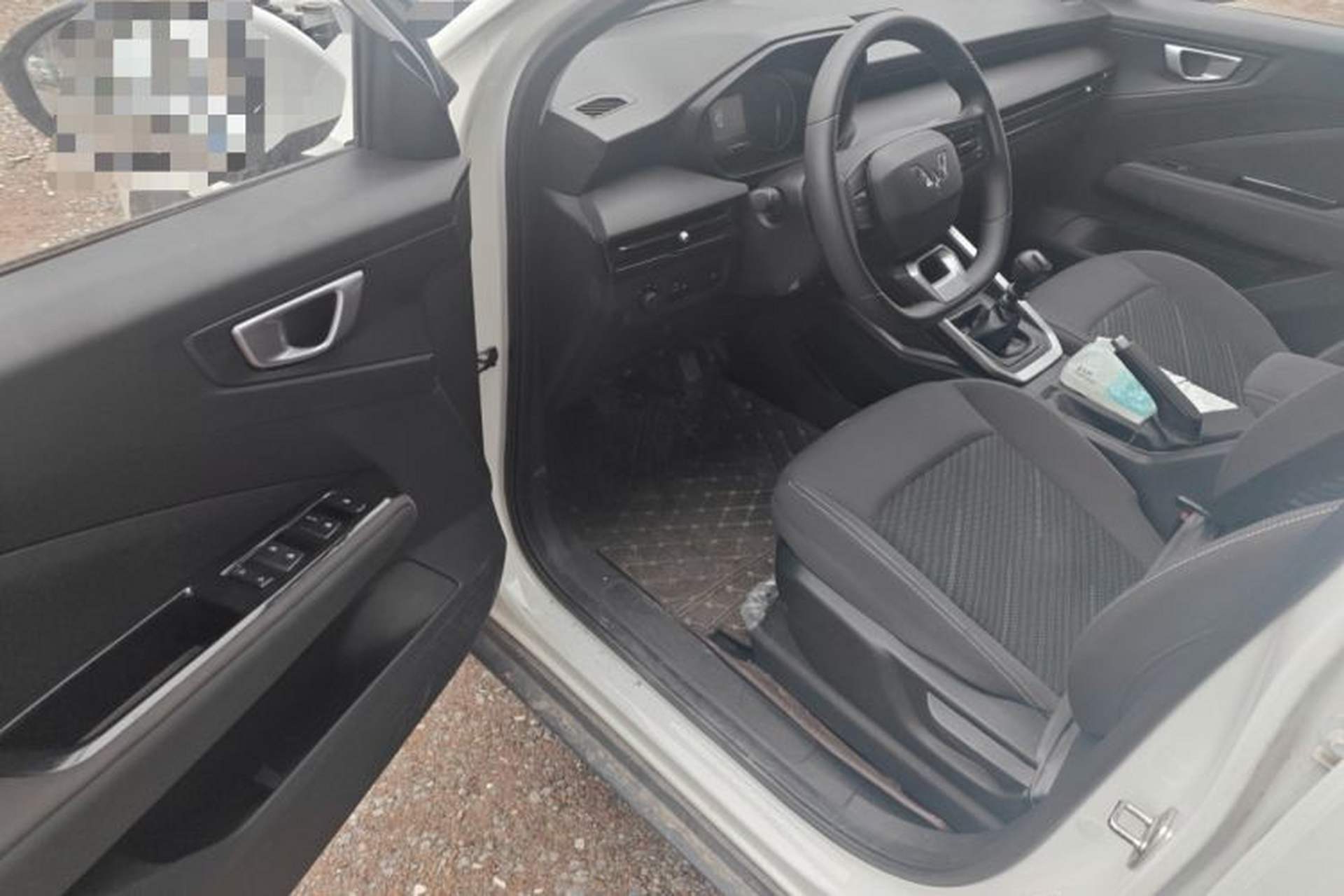 Used Wuling Alvez 2022 1.5L Manual Free-Style Model Driver Seat
