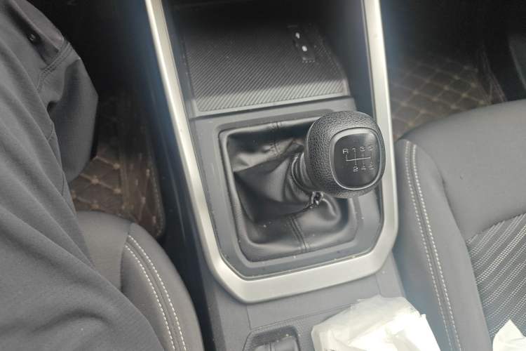 Used Wuling Alvez 2022 1.5L Manual Free-Style Model Gear Lever