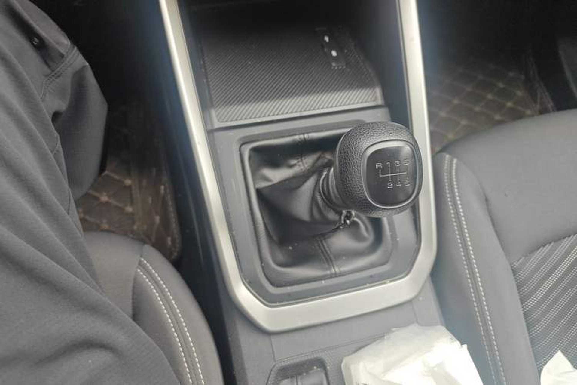 Used Wuling Alvez 2022 1.5L Manual Free-Style Model Gear Lever