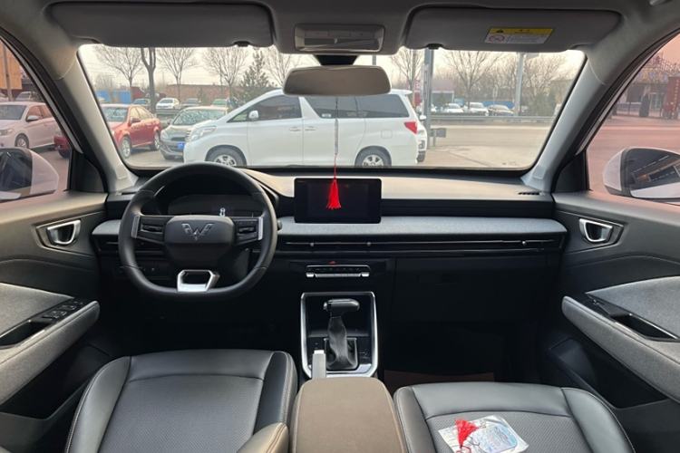 Used Wuling Alvez 2022 1.5L CVT Comfort Edition Interior 1