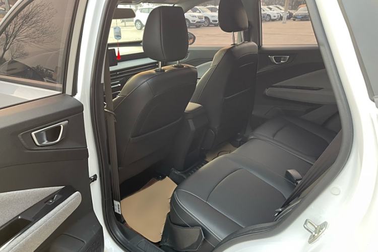 Used Wuling Alvez 2022 1.5L CVT Comfort Edition Interior 3