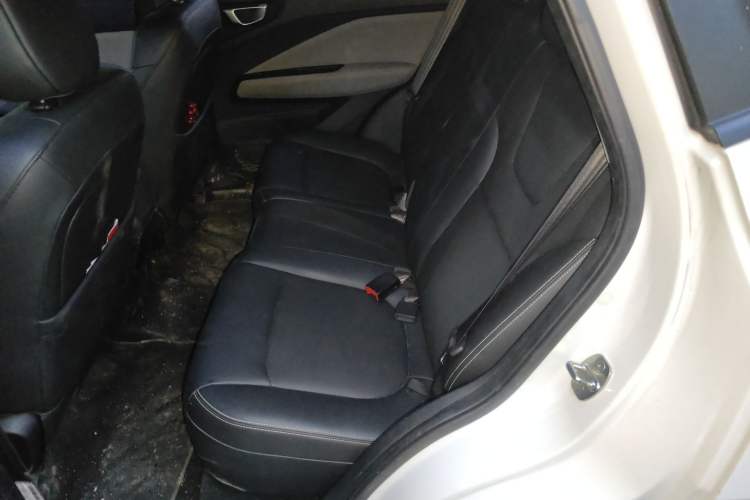 Used Wuling Alvez 2022 1.5L CVT Comfort Edition Left Rear Seat