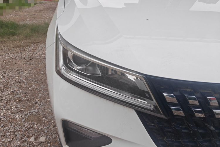 Used Wuling Alvez 2022 1.5L Manual Free-Style Model Right Front Headlight