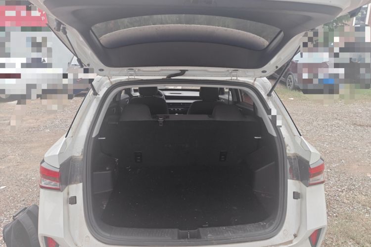 Used Wuling Alvez 2022 1.5L Manual Free-Style Model Trunk