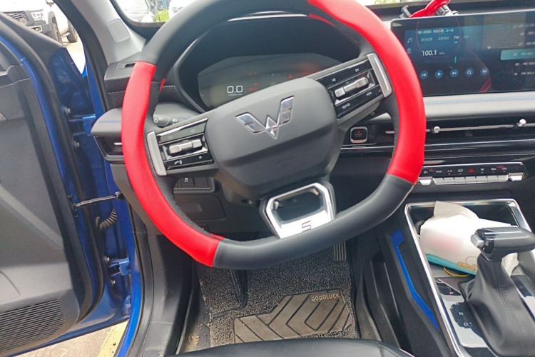 Used Wuling Alvez 2022 1.5T CVT Trendy & Cool Edition Steering Wheel