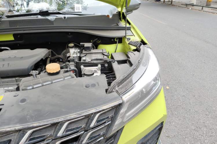 Used Wuling Alvez 2022 1.5T CVT Trendy & Cool Edition Engine Bay Left