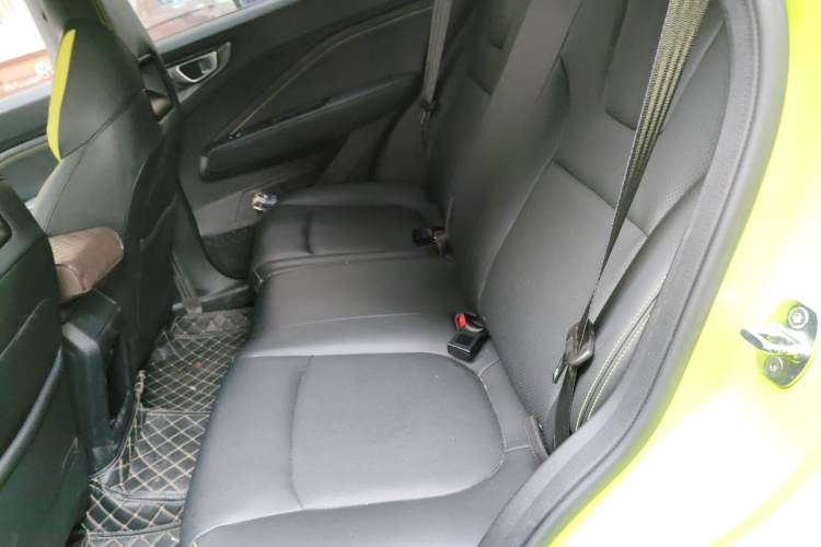 Used Wuling Alvez 2022 1.5T CVT Trendy & Cool Edition Left Rear Seat