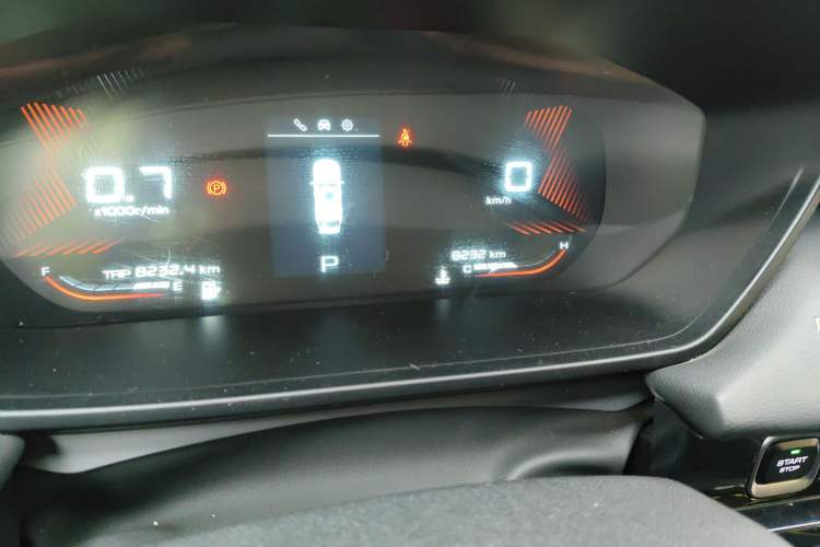 Used Wuling Alvez 2022 1.5T CVT Trendy & Cool Edition Odometer Close Up