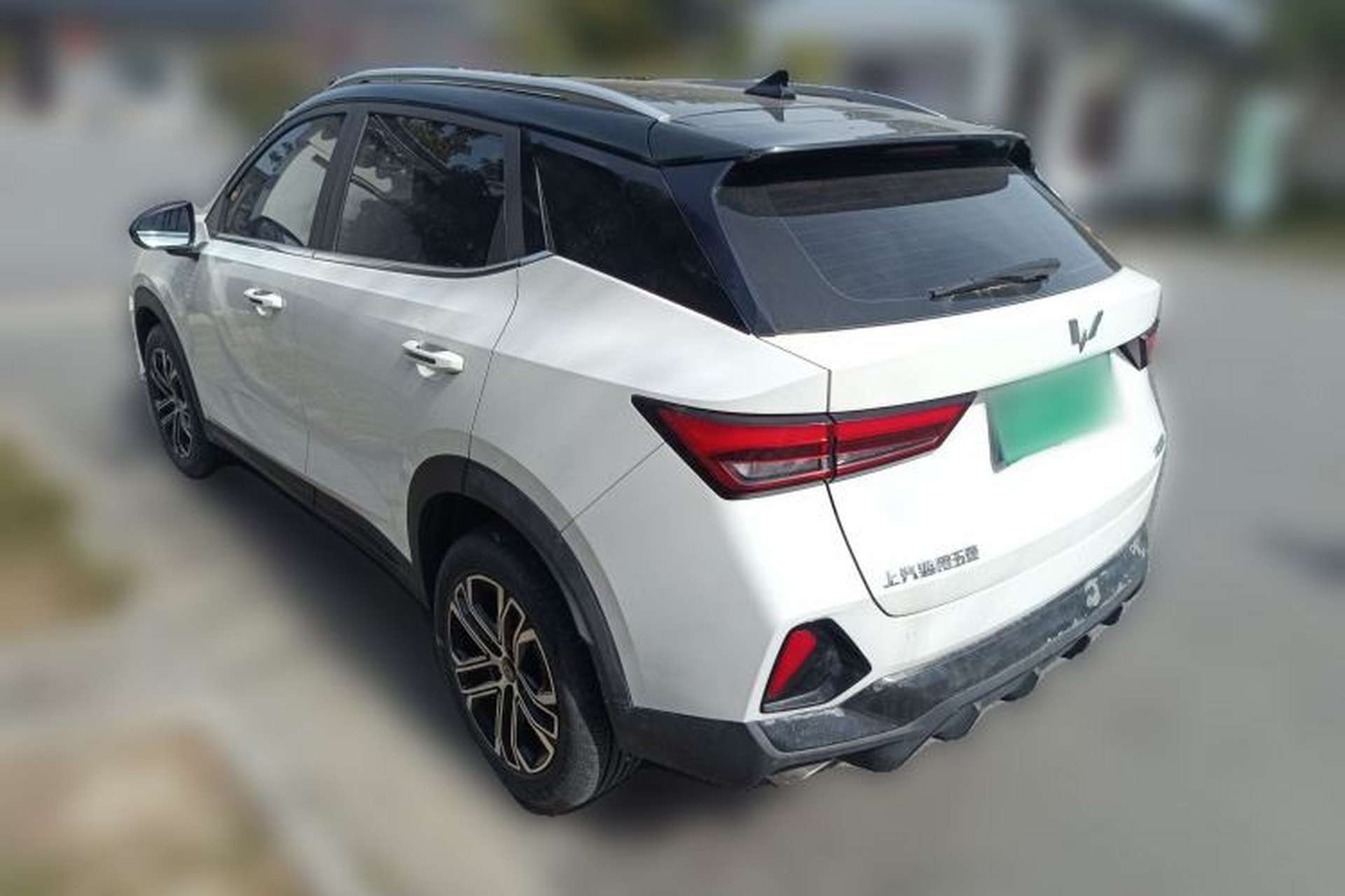 Used Wuling Alvez 2022 1.5T CVT Trendy & Cool Edition Rear Left 45 Deg