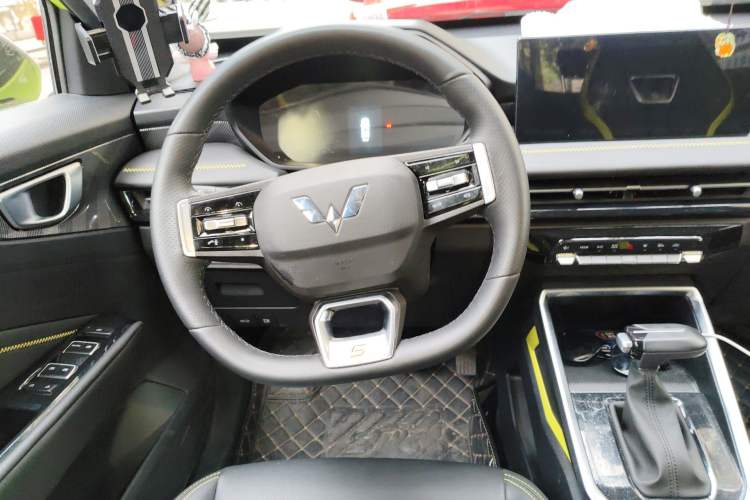 Used Wuling Alvez 2022 1.5T CVT Trendy & Cool Edition Steering Wheel