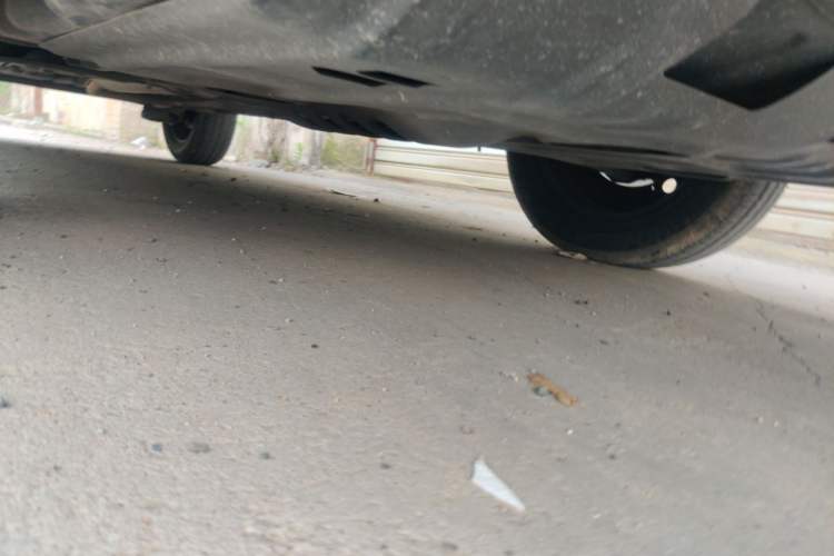 Used Wuling Alvez 2022 1.5L Manual Free-Style Model Chassis Front Right