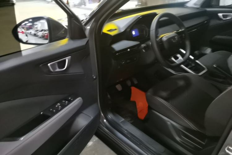 Used Wuling Alvez 2022 1.5L Manual Free-Style Model Driver Seat