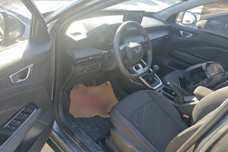 Used Wuling Alvez 2022 1.5L Manual Free-Style Model Driver Seat