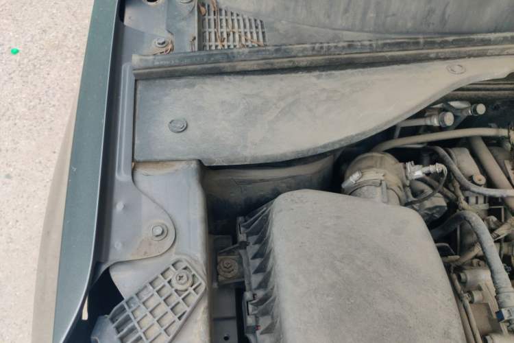 Used Wuling Alvez 2022 1.5L Manual Free-Style Model Engine Bay Right