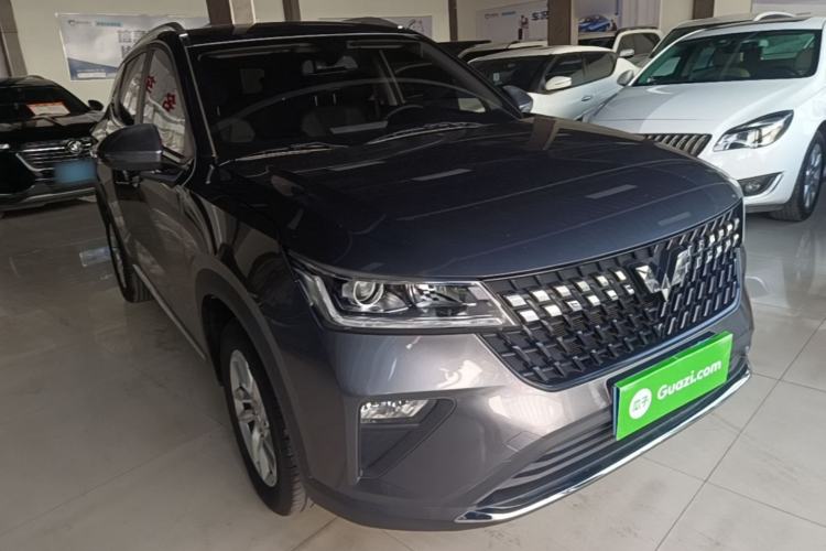 Used Wuling Alvez 2022 1.5L Manual Comfort Version Exterior 1