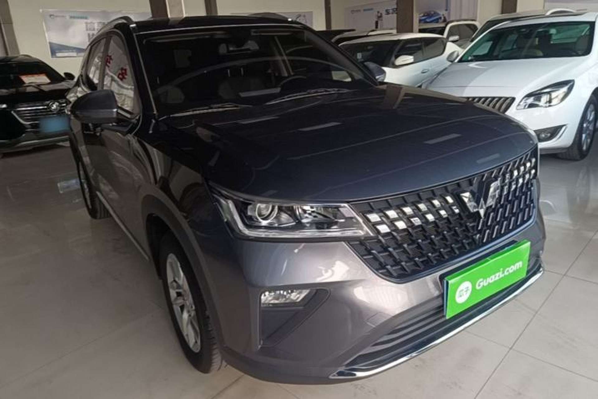 Used Wuling Alvez 2022 1.5L Manual Comfort Version Exterior 1