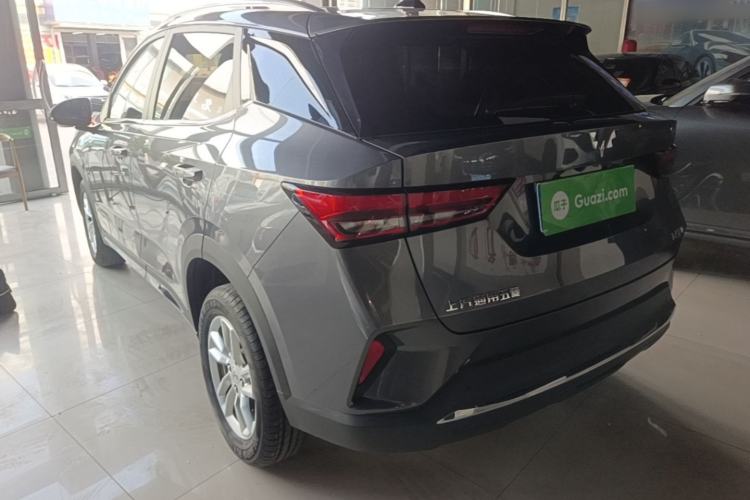 Used Wuling Alvez 2022 1.5L Manual Comfort Version Exterior 2