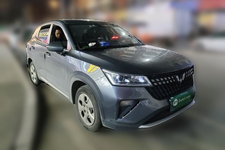 Used Wuling Alvez 2022 1.5L Manual Free-Style Model Front Right 45 Deg
