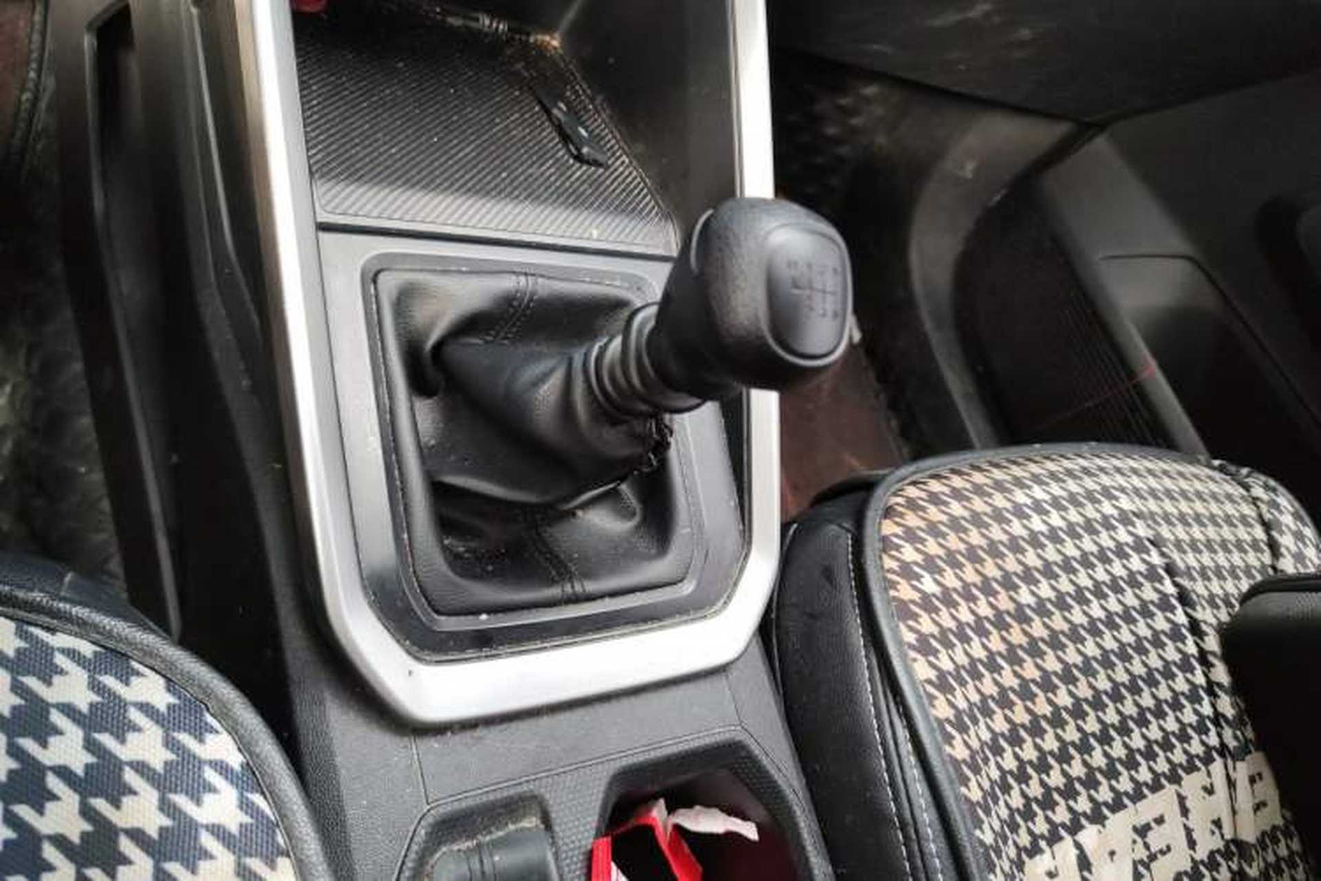 Used Wuling Alvez 2022 1.5L Manual Free-Style Model Gear Lever