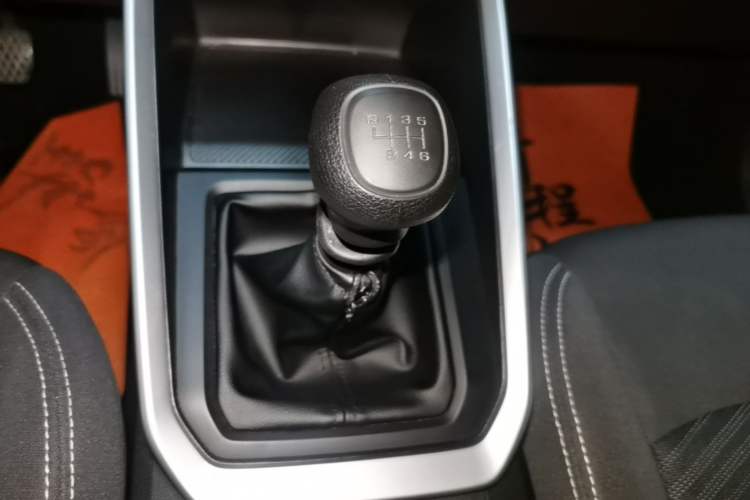 Used Wuling Alvez 2022 1.5L Manual Free-Style Model Gear Lever