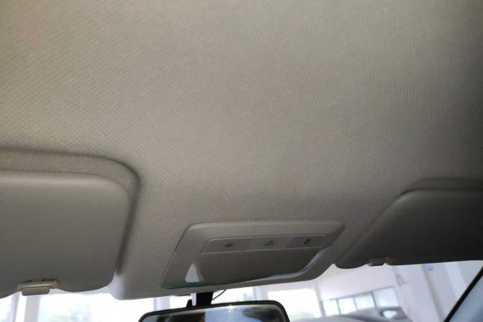 Used Wuling Alvez 2022 1.5L Manual Free-Style Model Headliner
