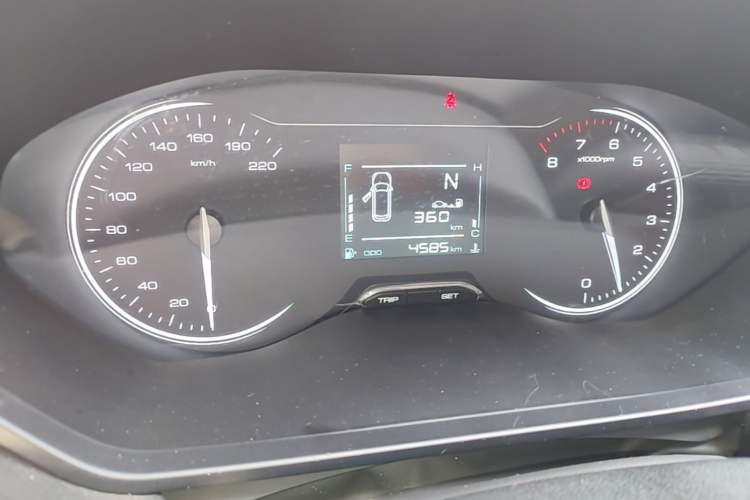 Used Wuling Alvez 2022 1.5L Manual Free-Style Model Instrument Cluster