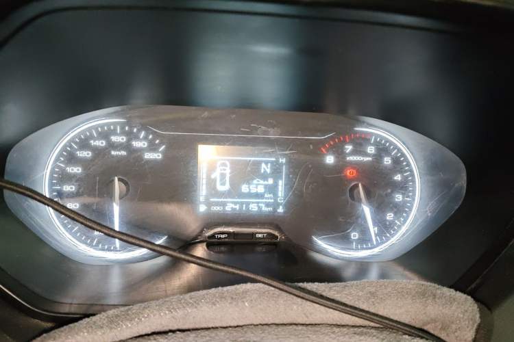 Used Wuling Alvez 2022 1.5L Manual Free-Style Model Instrument Cluster