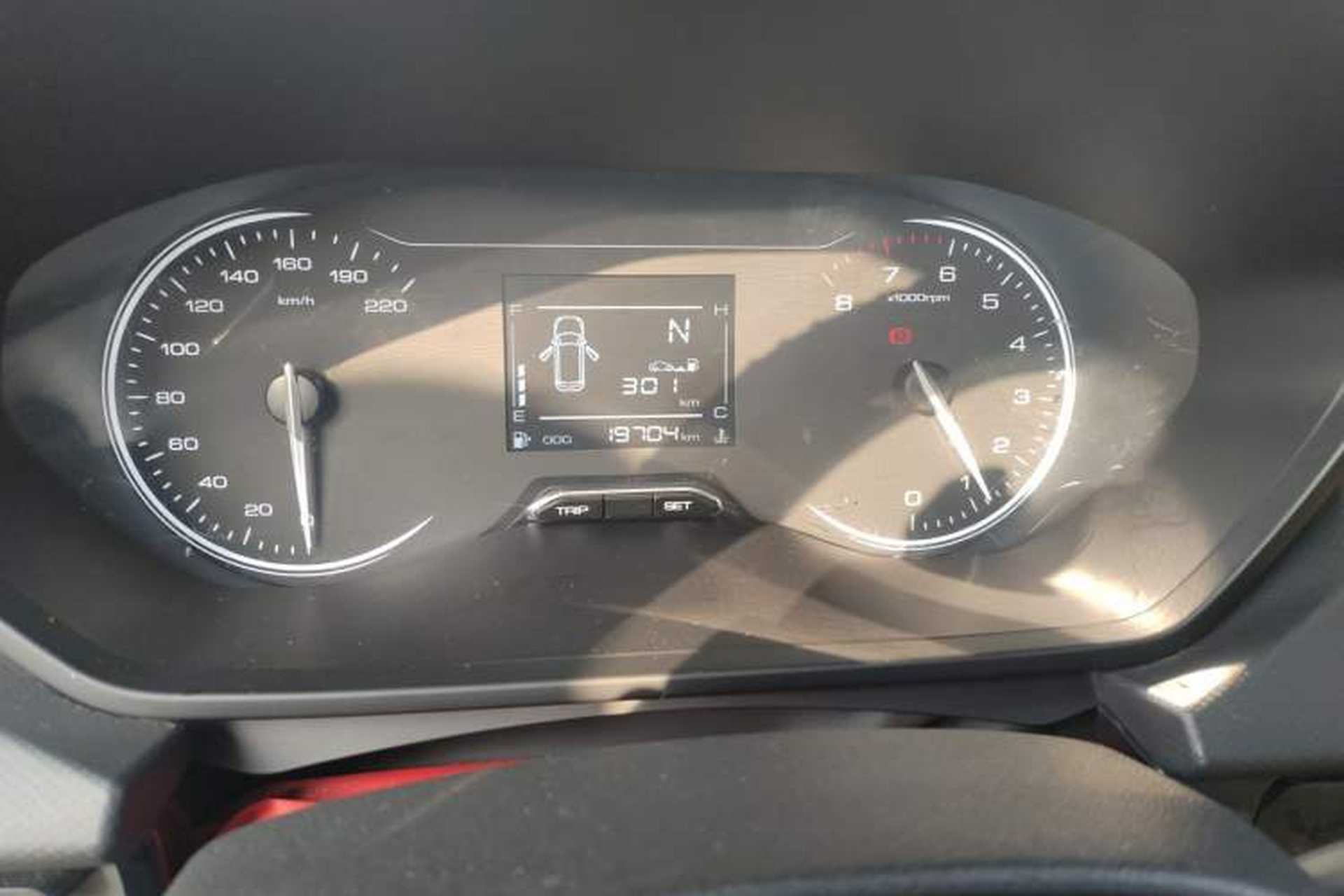 Used Wuling Alvez 2022 1.5L Manual Free-Style Model Instrument Cluster
