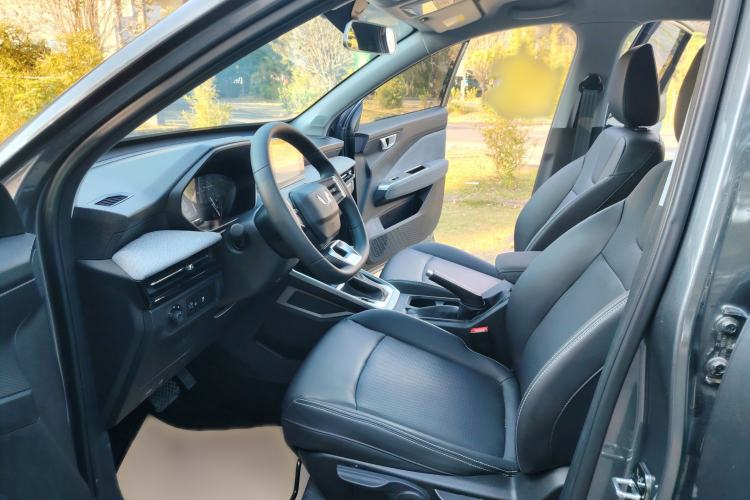 Used Wuling Alvez 2022 1.5L CVT Comfort Edition Interior 1