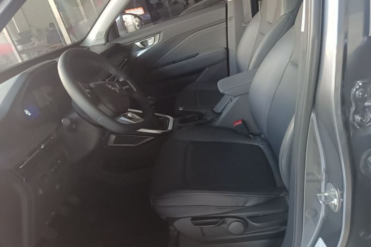 Used Wuling Alvez 2022 1.5L Manual Comfort Version Left Front Seat